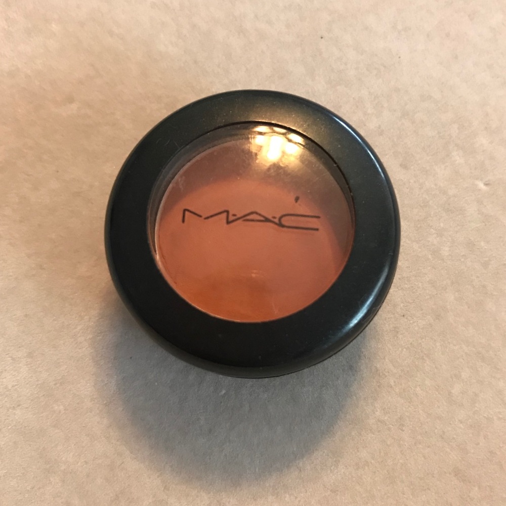 MAC Eyeshadow, Color: Rule